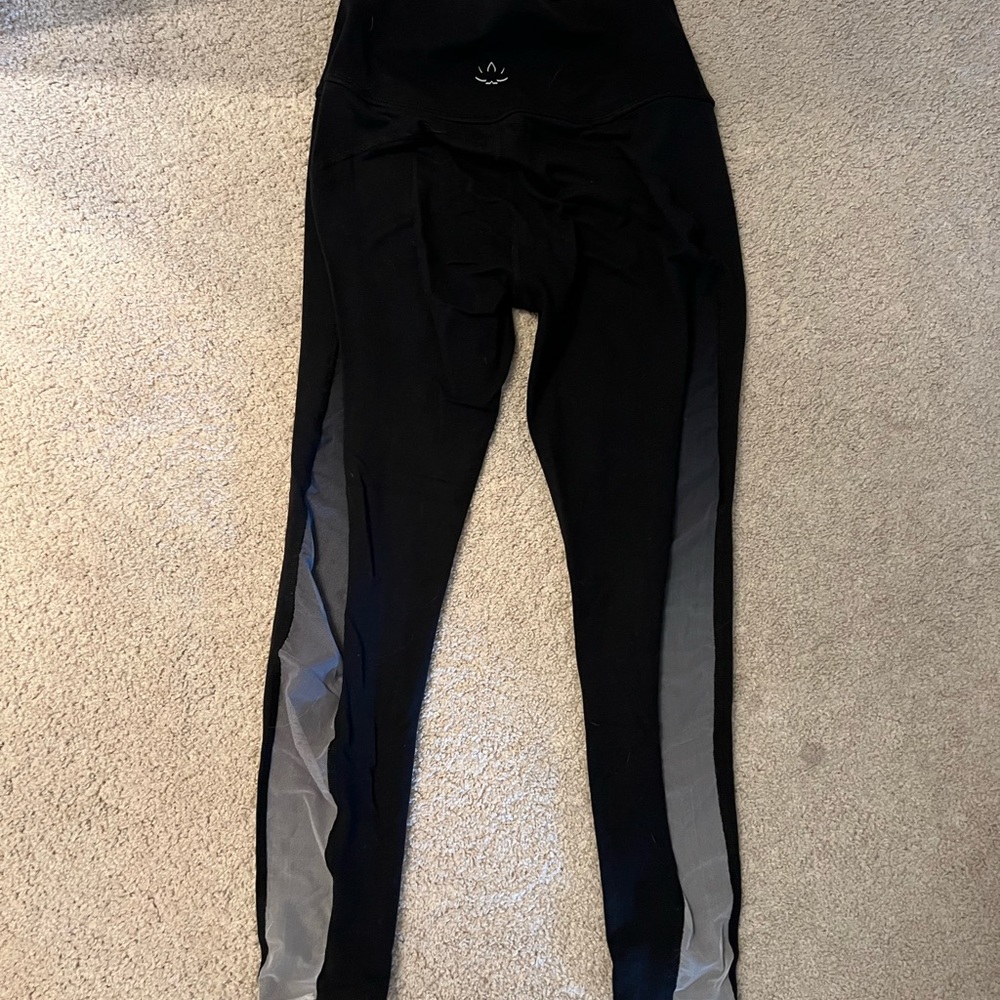 Beyond Yoga Ombré Leggings (size medium)